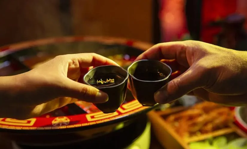 梦见请客喝酒-梦中宴饮