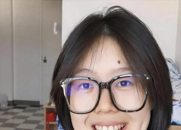 女留学生黑历史_1
