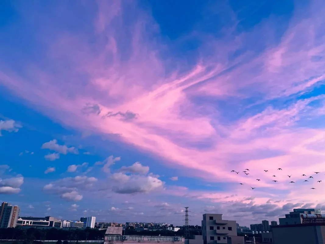晚霞天空图片文案_1