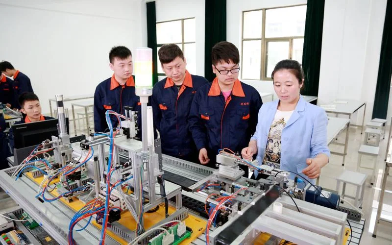 南通科技学院留学生_1