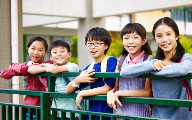 新加坡留学的人_1