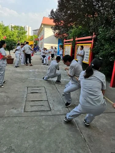 比肩接踵出自_1