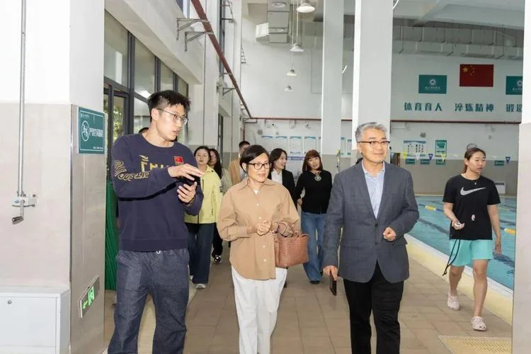 美国西来大学_1