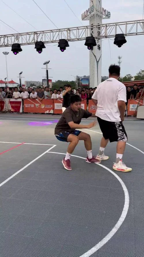 篮球头盔哥叫什么_2