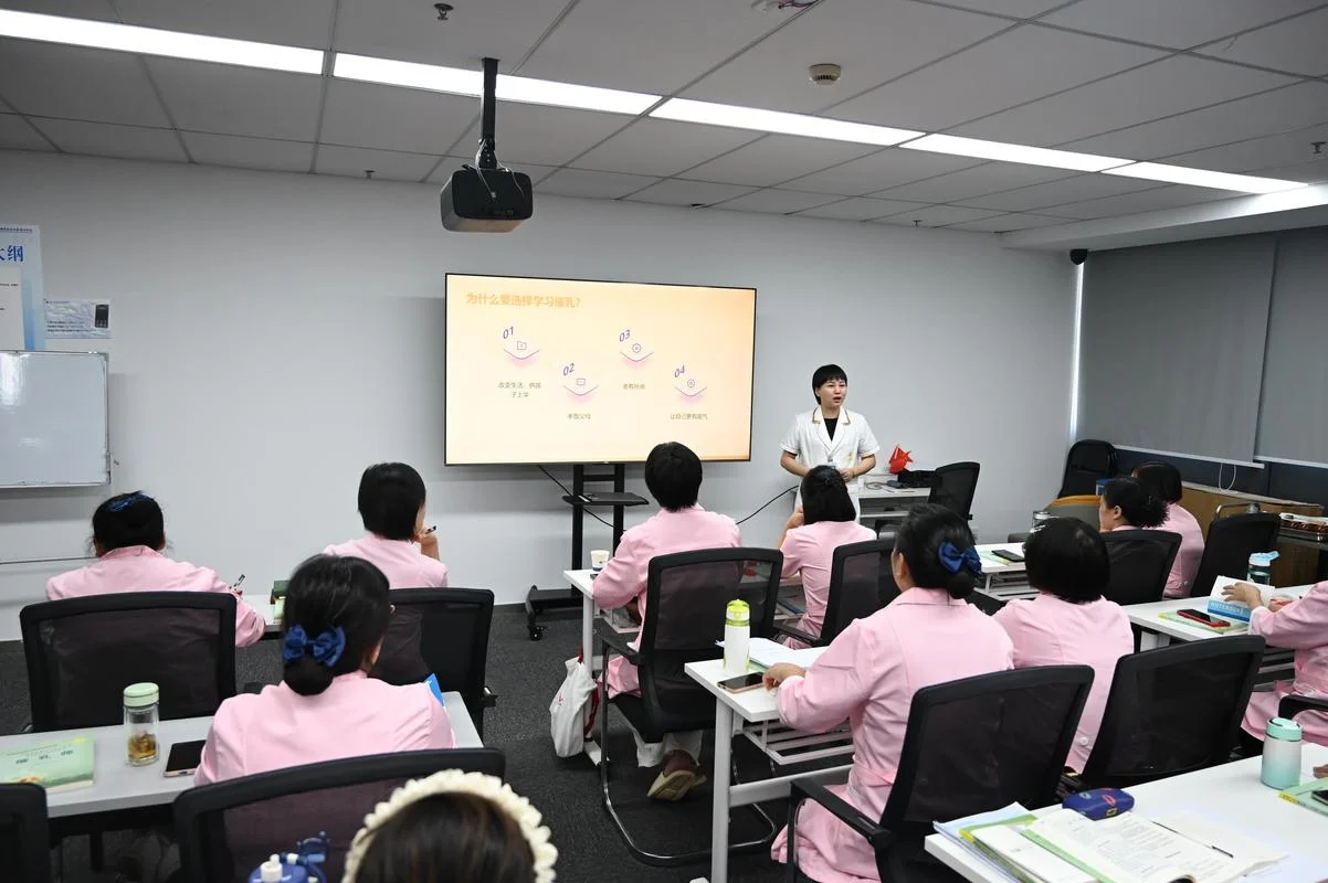 怎样报考月嫂培训班_2