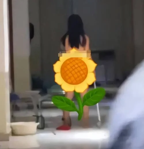 梦到自己一丝不挂_1