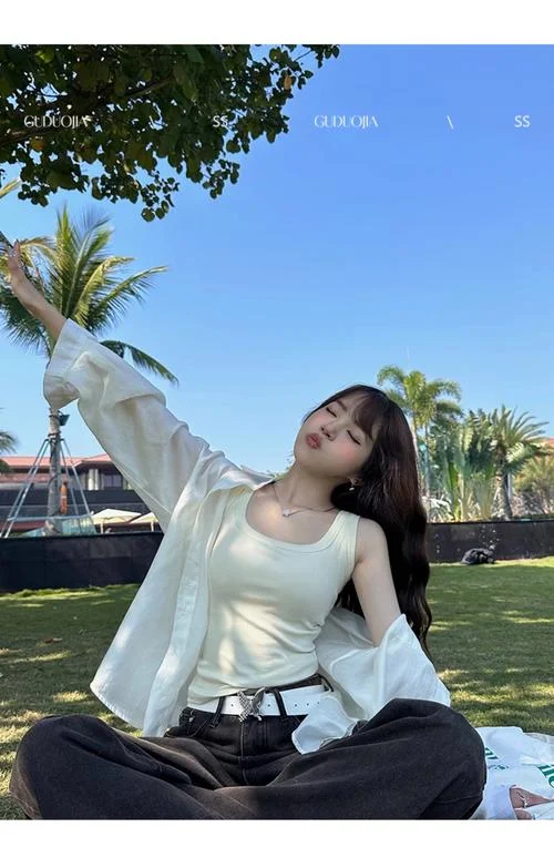 肩膀宽买什么衣服好看_2