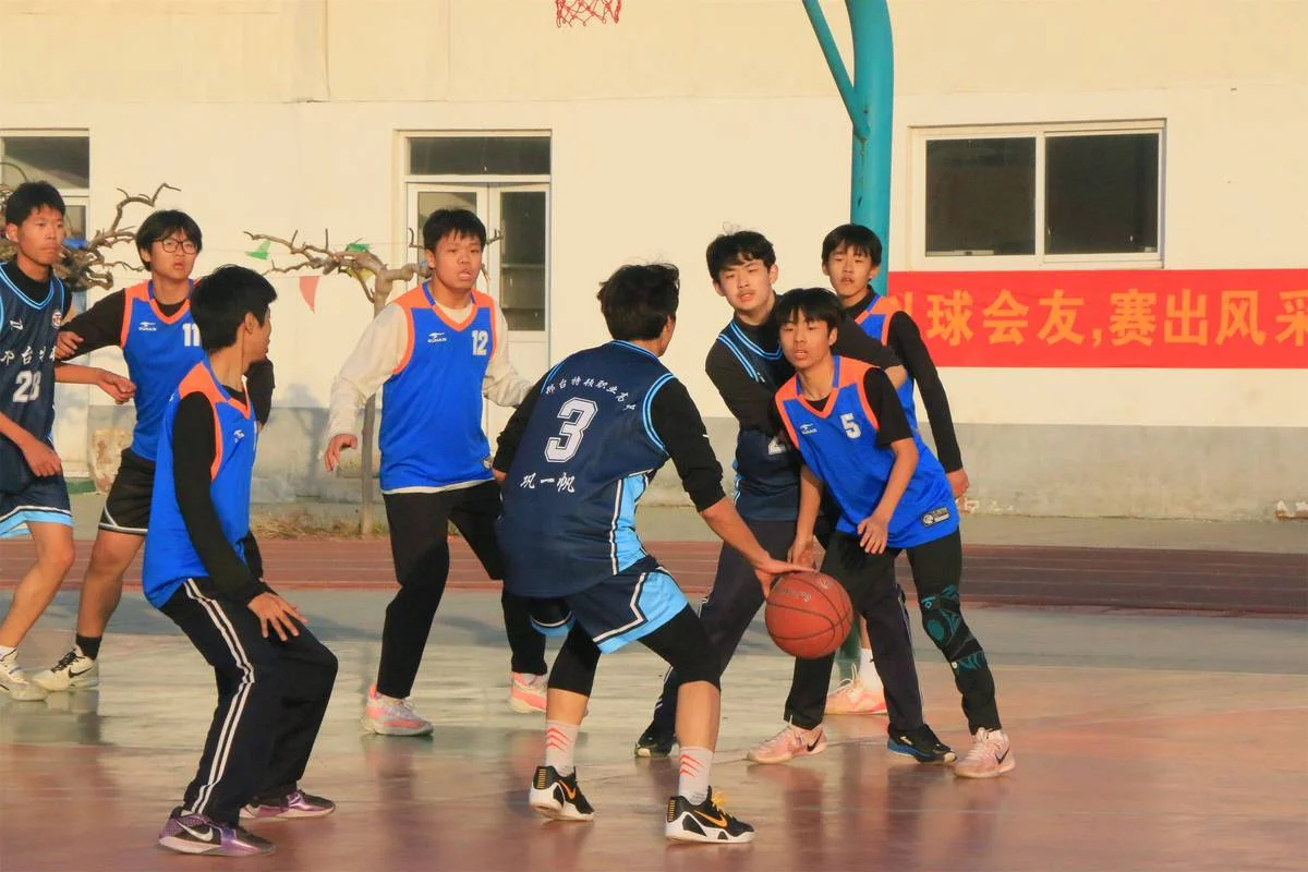 灵川中学篮球-灵川中学篮球
