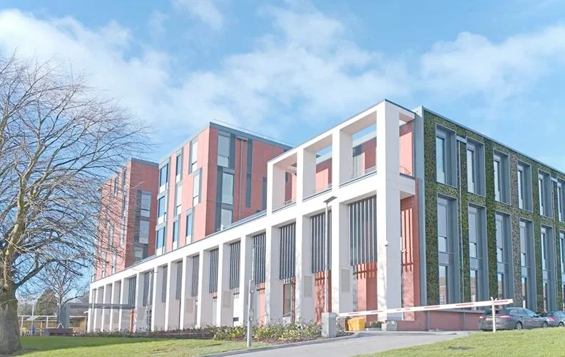 英国莱特斯大学_1