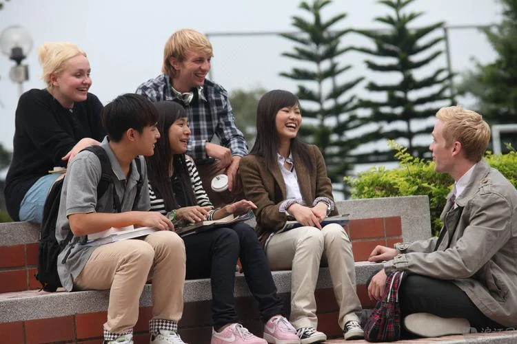 新西兰的大学生的生活_1