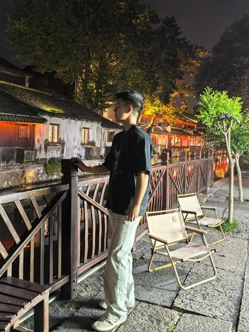 喜欢是声色犬马谁写的_1