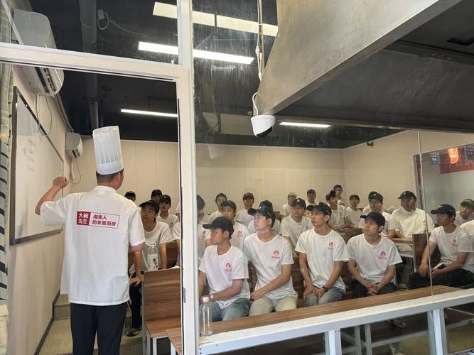 湖南哪里学厨师-湖南学厨师指南