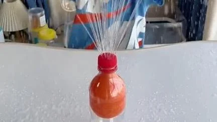 吸管喷泉实验的原理_2