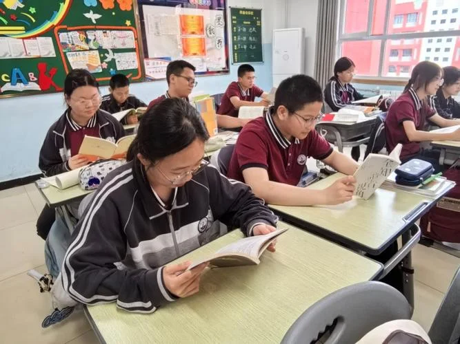 梦见在学校读书_1