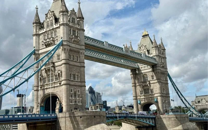 英国留学一个月_2