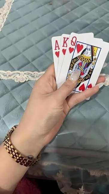 五张牌扎金花叫什么_2