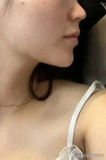 下巴分两半叫什么下巴_1
