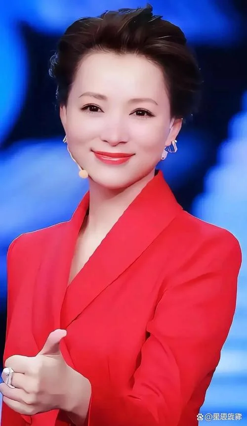 董卿是哪年出生的_2