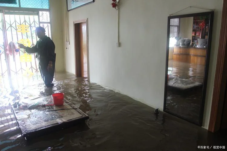 做梦梦到大暴雨家里被淹-梦见大暴雨淹家
