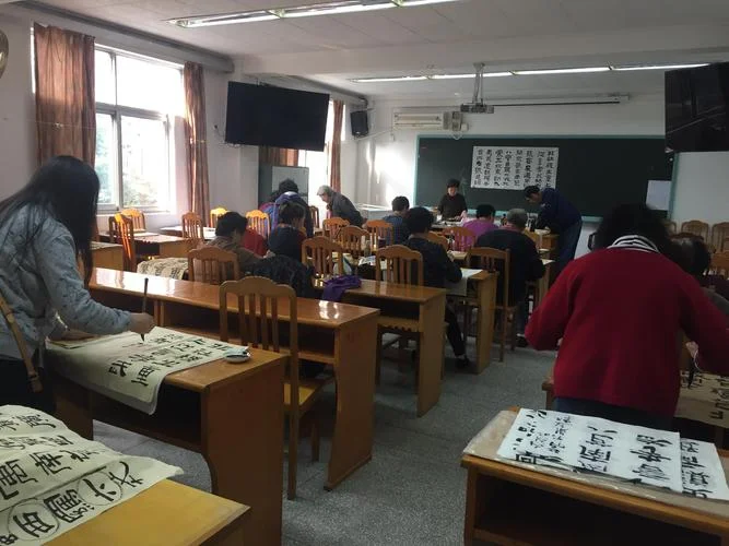 深圳老年大学报名条件_1