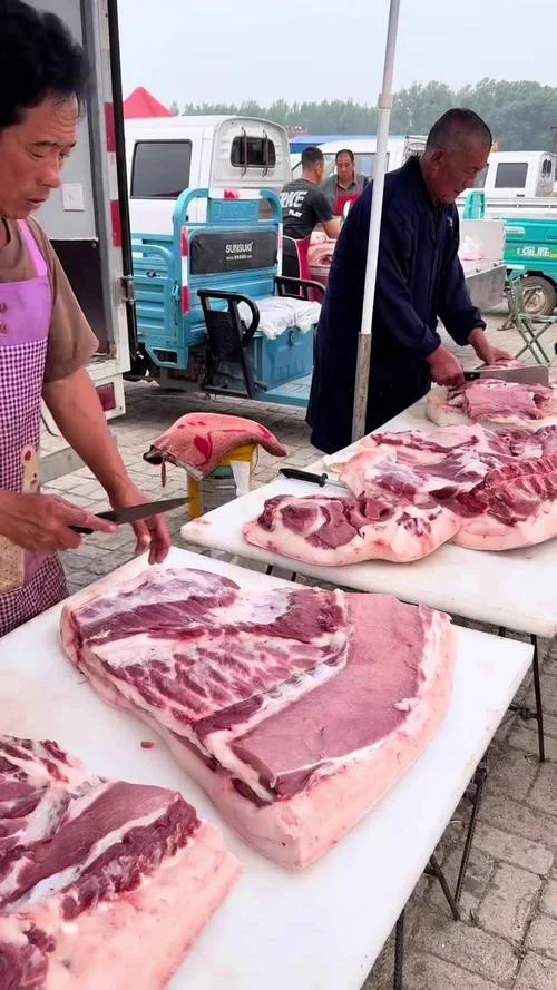 梦见卖猪肉的人_2