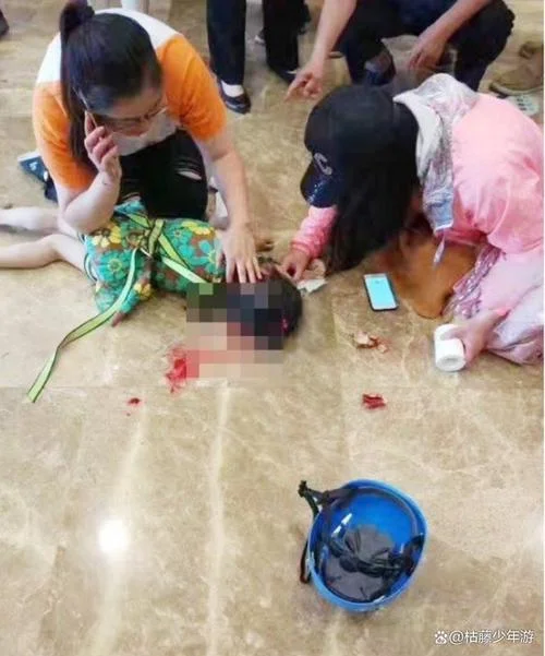 平潭一中学生坠亡视频-平潭一中坠亡视频