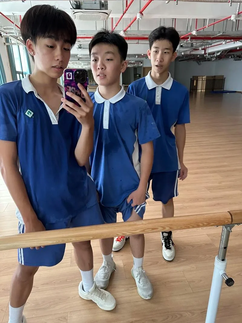 茂名市愉园中学校服_1