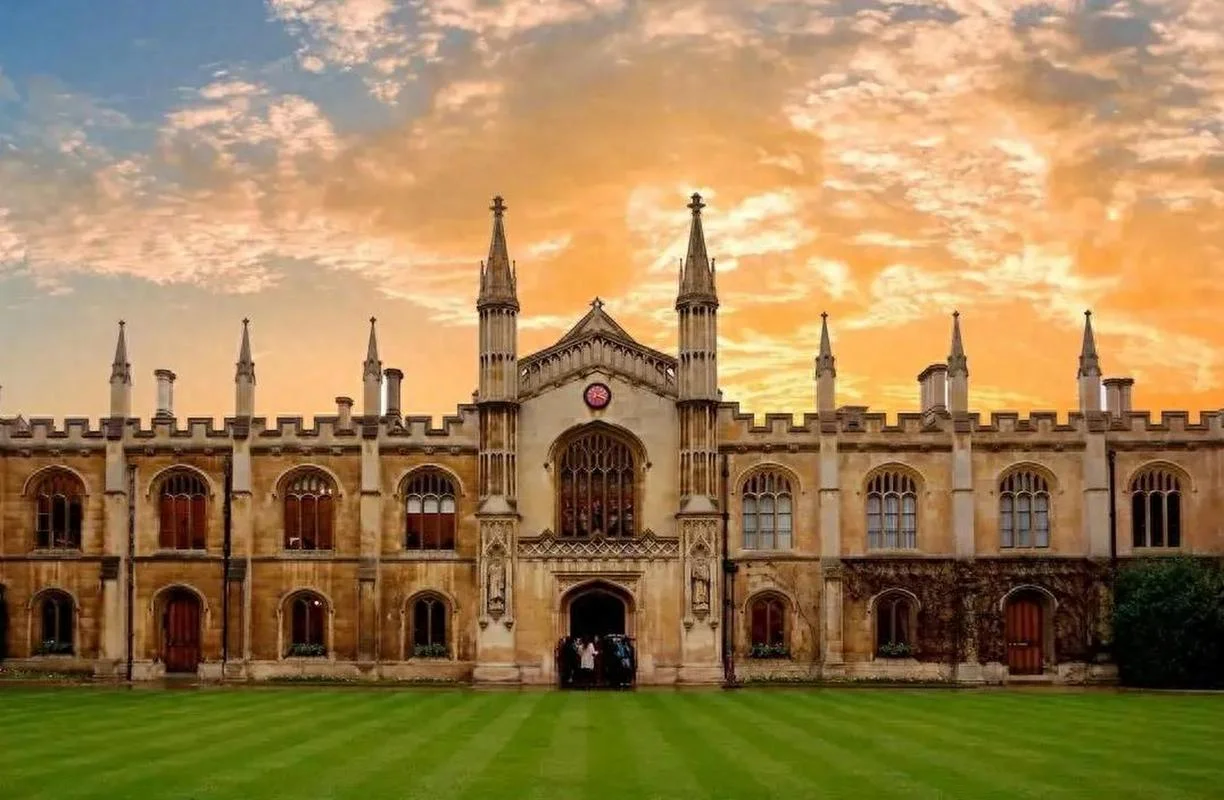 美国布里奇波特大学-美国布里奇波特大学