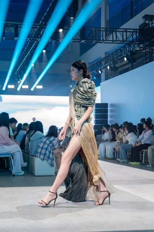 服装与服饰设计专业_1
