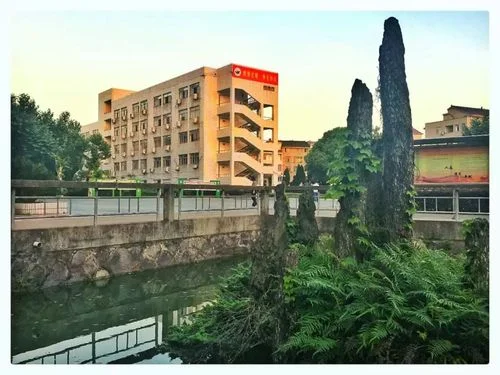 巍山高级中学-巍山高级中学