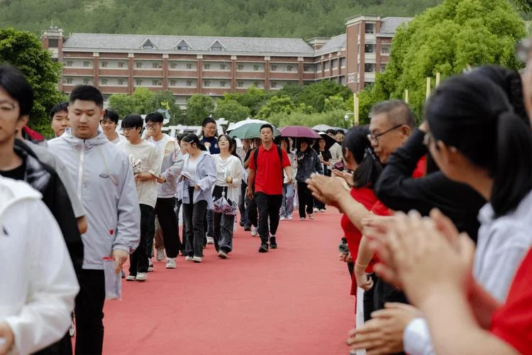广元中学高考成绩2021_1