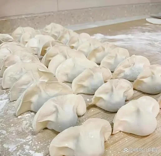 梦到自己吃饺子_1