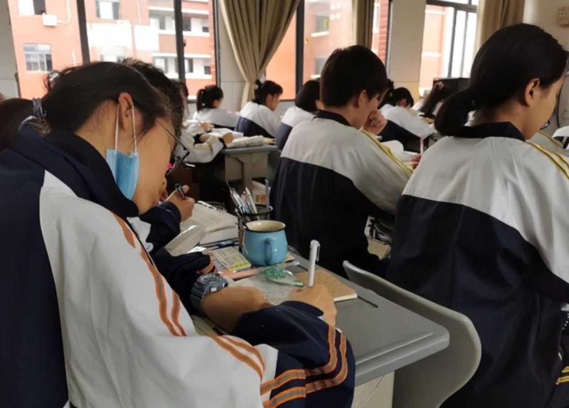 梦到高中同学一起上课_1