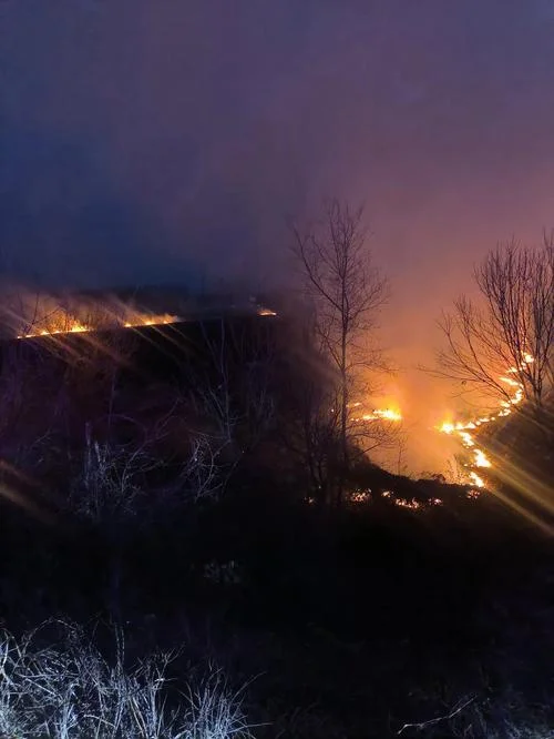梦到着火了烟很大_1