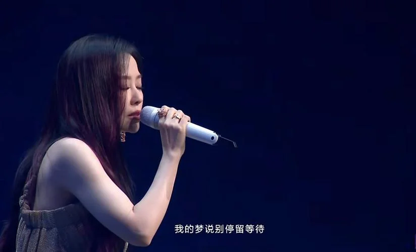 张靓颖啊的歌曲叫什么_2