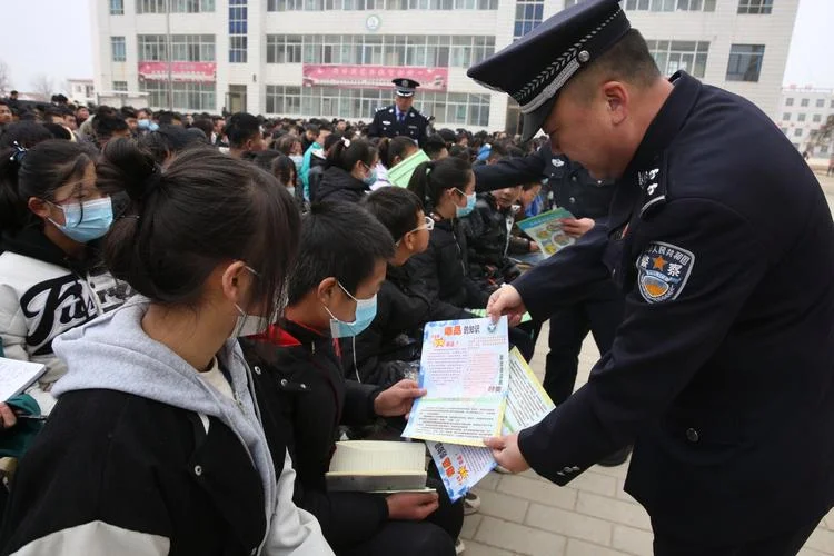 初中生怎么报考警察_1