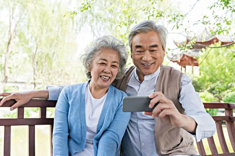 梦见和老公亲热婆婆看见了-梦见老公婆婆看见
