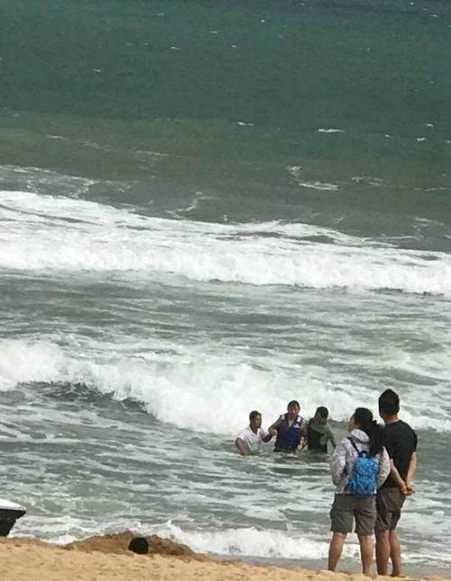 梦到翻船但人都没事_1