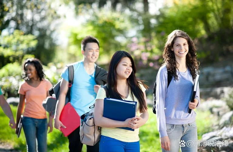 中国留学生回国的视频_2
