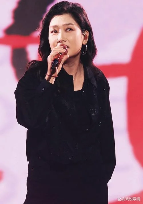 杨魏玲花真名叫什么-杨魏玲花真名