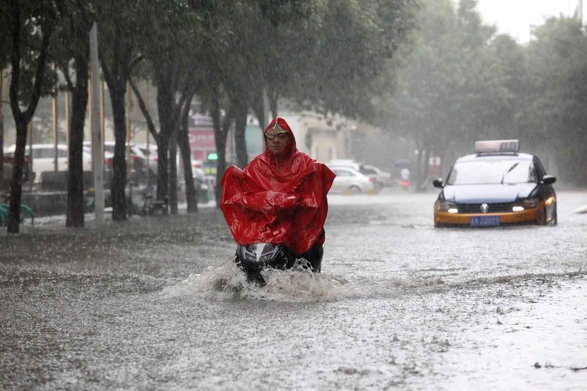 梦见狂风暴雨涨洪水-梦现狂风暴雨洪水