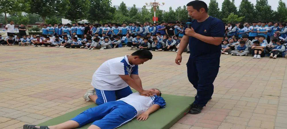 阳谷县西湖中学老师_2
