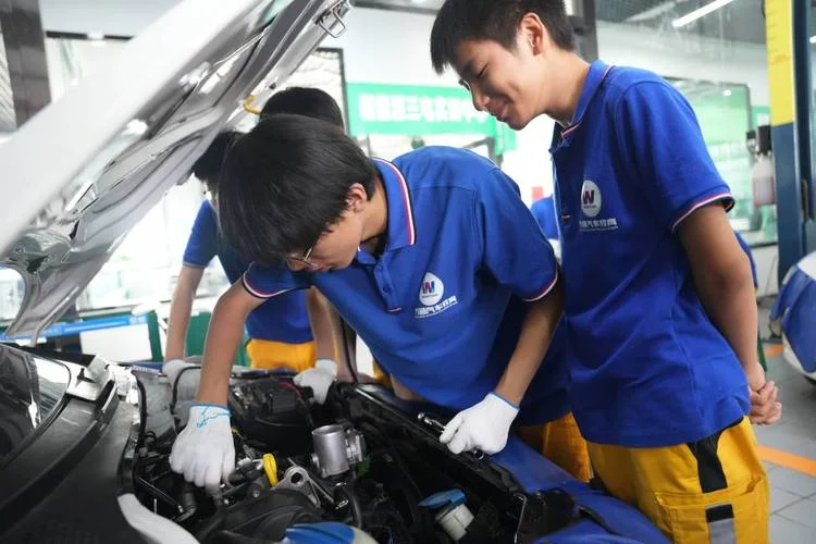 学汽修这行业怎么样_1