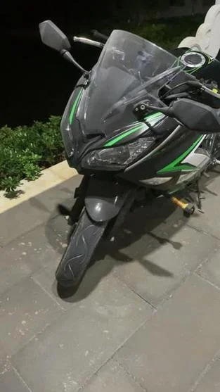 梦见骑摩托在水中走_2