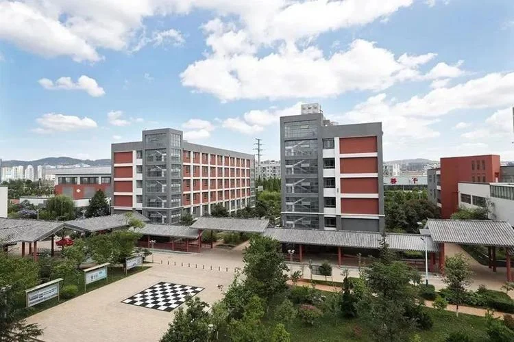 昆明市第十四中学校服_1
