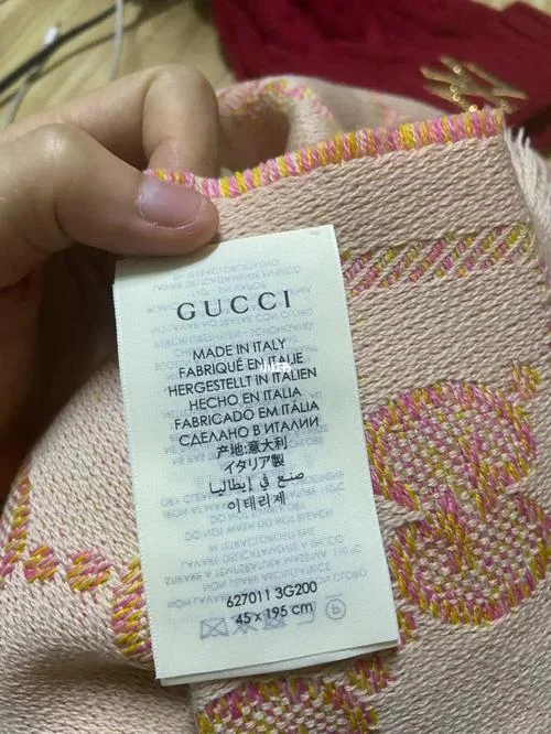 古驰围巾如何查真伪_1