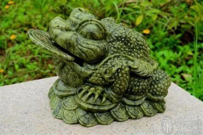 梦见金蟾和坟墓-梦见金蟾坟墓