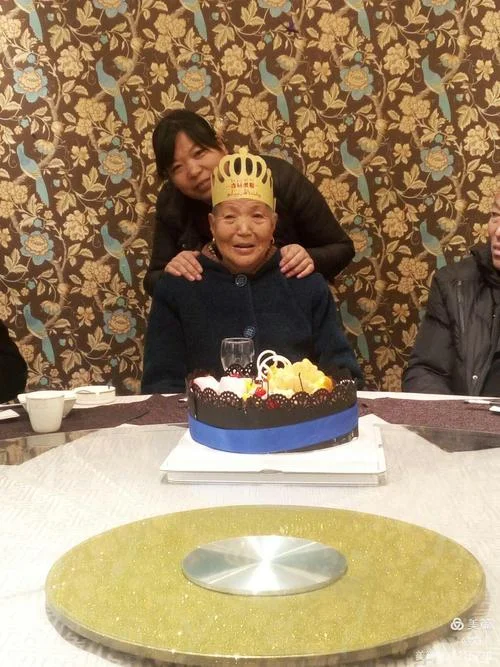 妈妈的姐姐的孙子叫什么_2
