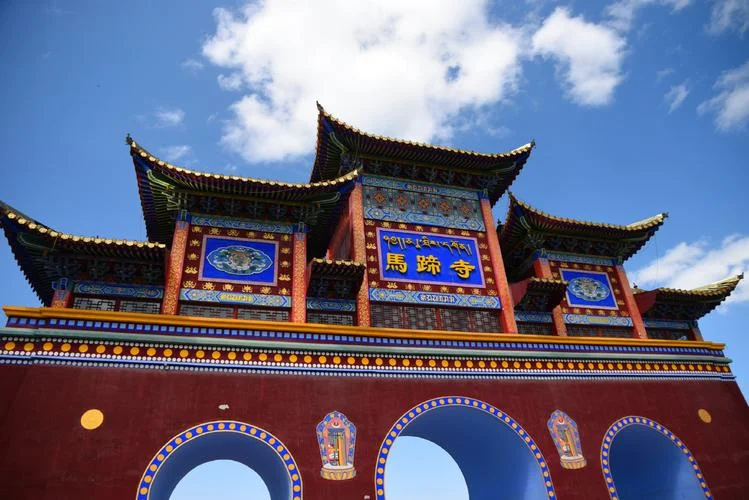 4月份张掖旅游景点_1