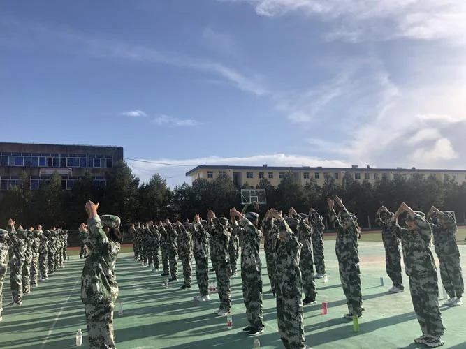 雷家中学军训_2